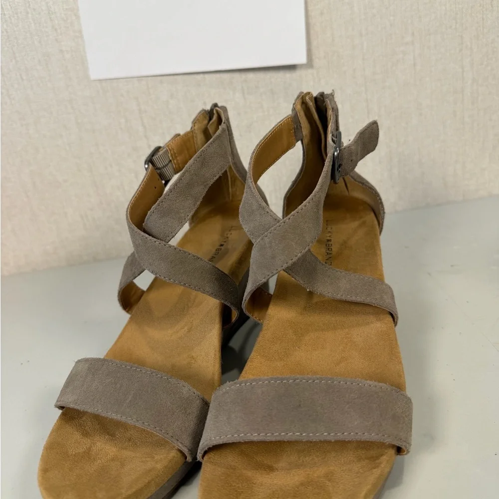 Lucky Brand Kenadee Womens Size 9M Wedge Sandals Shoes Brindle Brown/Oiled Suede